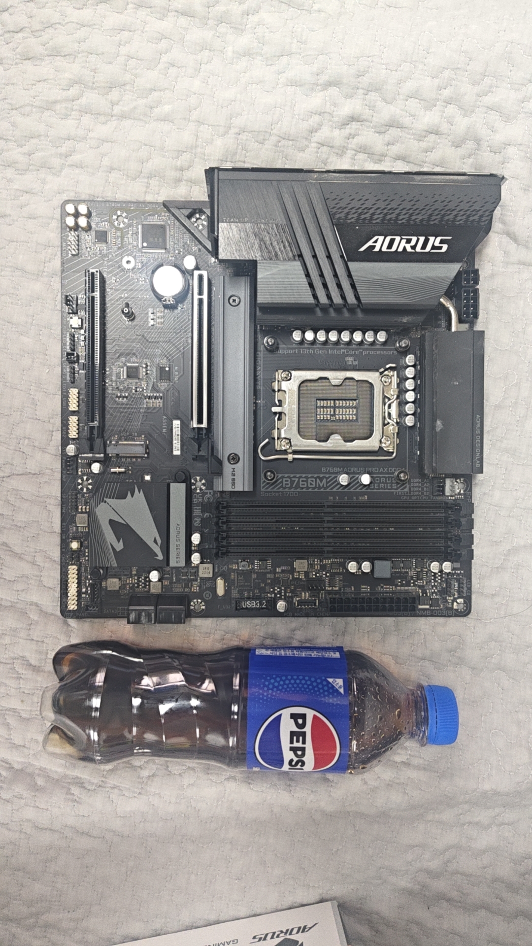 AORUS B760M PRO AX DDR4